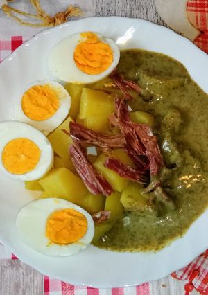 Sóska mártás tojással és krumplival recept fotója