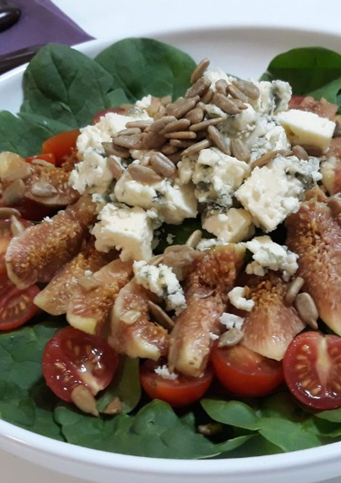 Una foto de Ensalada con higos