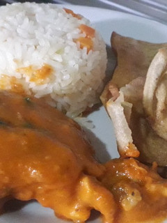 Una foto de Pollo en salsa de tomate