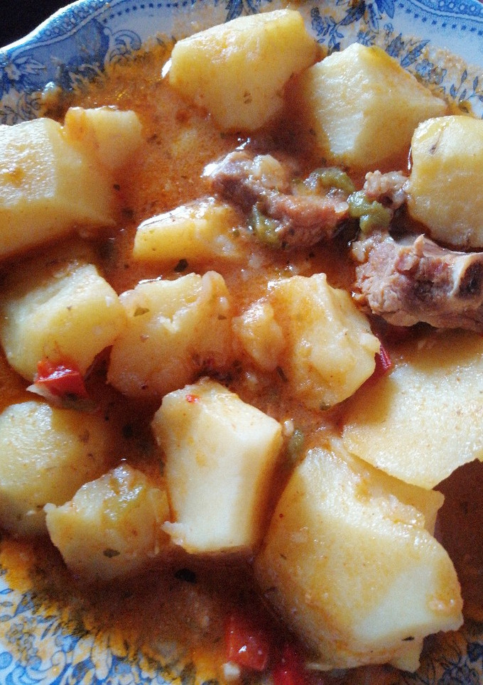 Una foto de Patatas guisadas con costillas