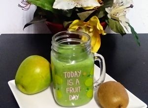 Foto principal de Batido de kiwi y manzana