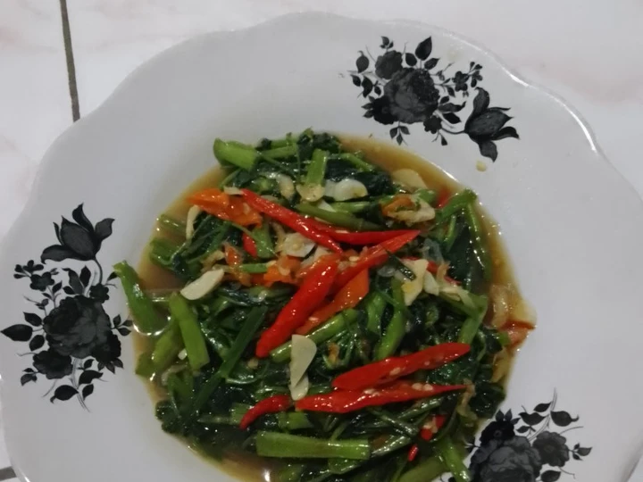 Cara Gampang Menyiapkan Resep Tumis kangkung saus tiram ebi yang Enak Banget Anti Ribet, Mantap