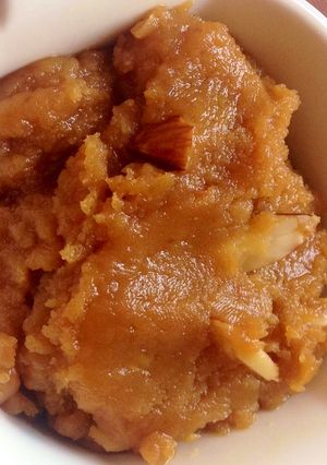 A picture of Besan halwa.