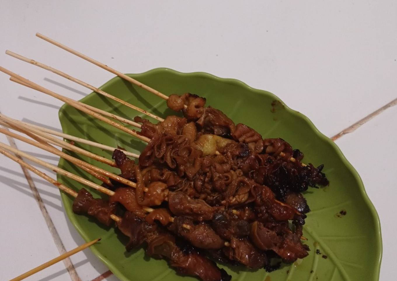 Sate ucus, kulit, ampla, ati rumahan
