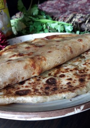 A picture of Aaloo ka paratha.