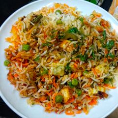 A picture of Veg Paneer Biryani.