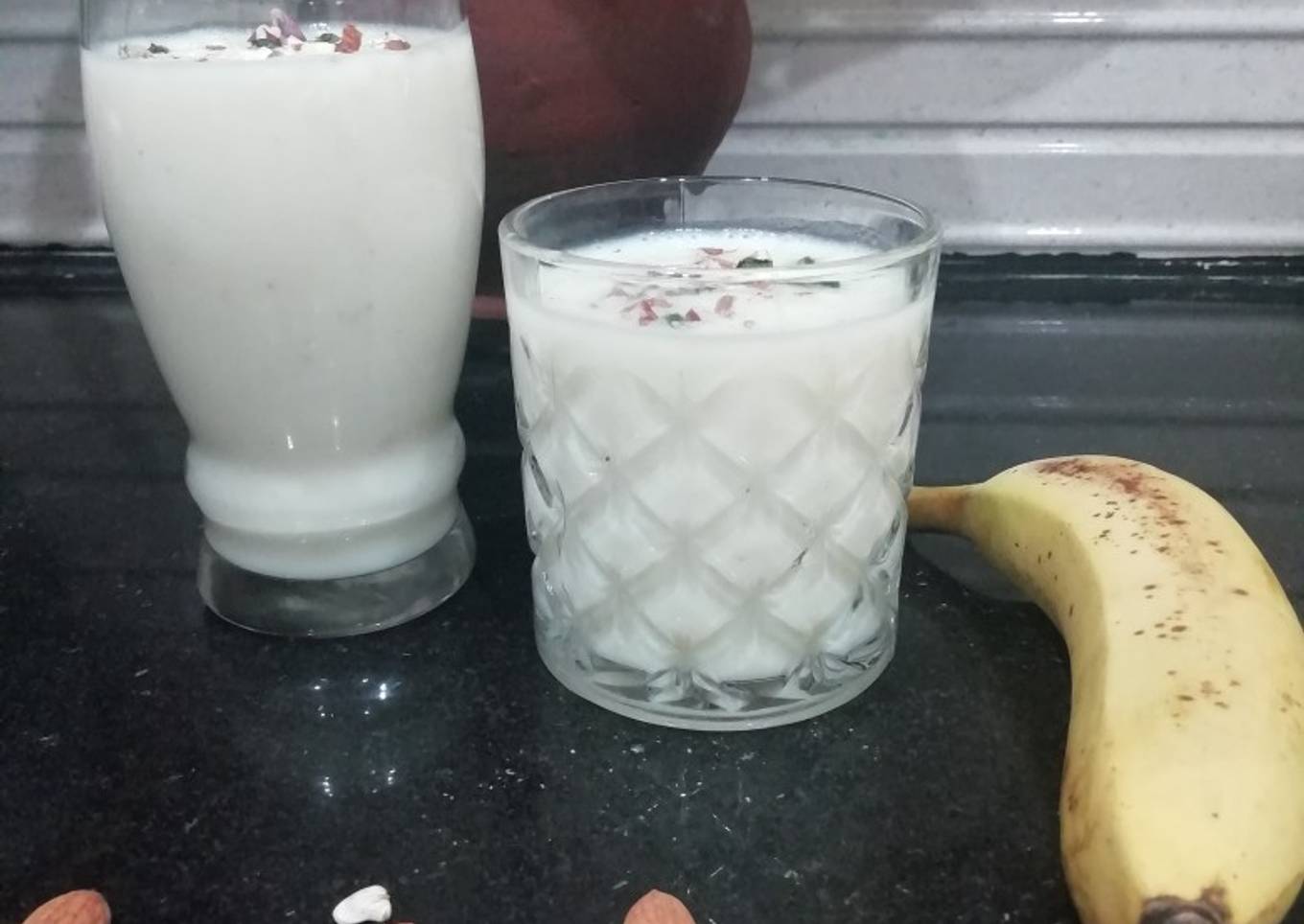 Banana & Almonds Smoothie