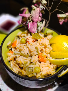 Una foto de Arroz Oriental a la Lima en Olla Programable - Veggyfood -