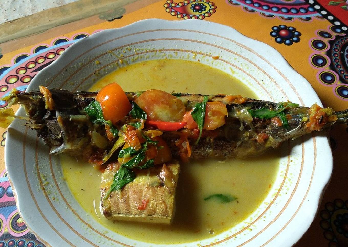 Ikan asap masak kuning