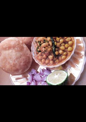 A picture of Chickpeas curry.