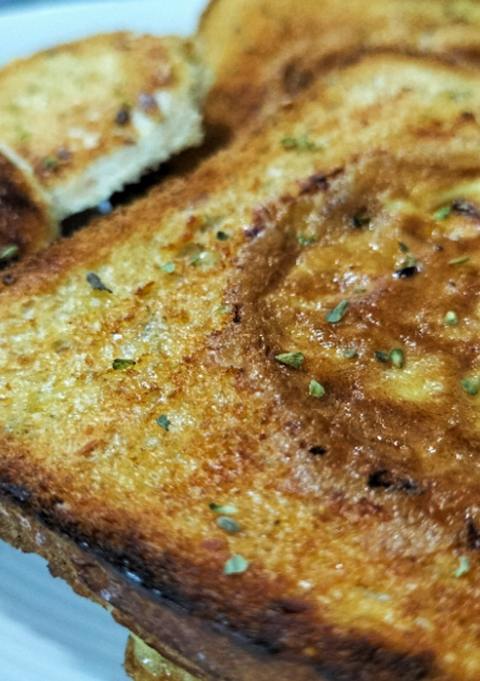 Una foto de Tortilla sorpresa en pan de molde