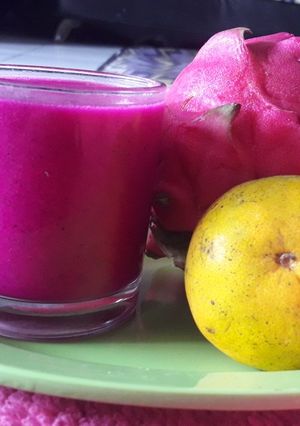 Foto resep JUS digaruk (dicampur buah naga dan jeruk)#astagaNaga