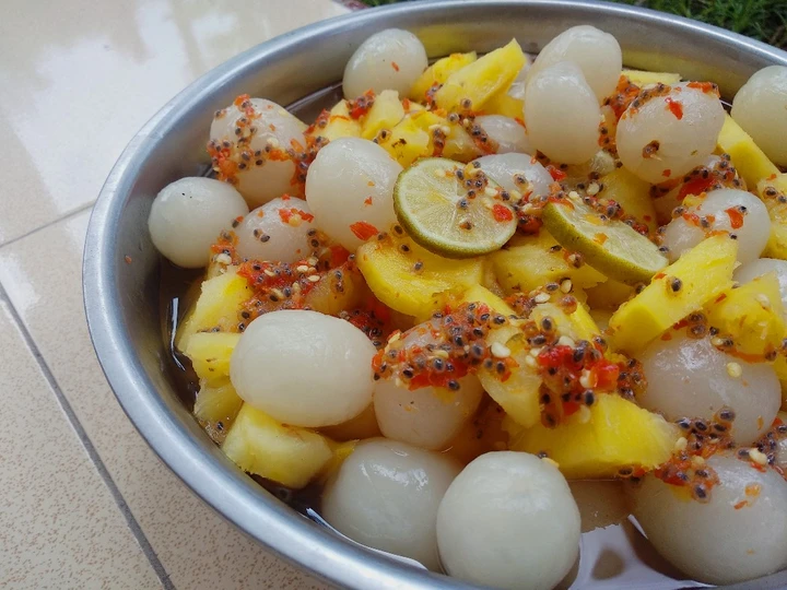 Easy Steps Make Recipes Asinan Buah Nanas Rambutan the So Delicious Delicious.