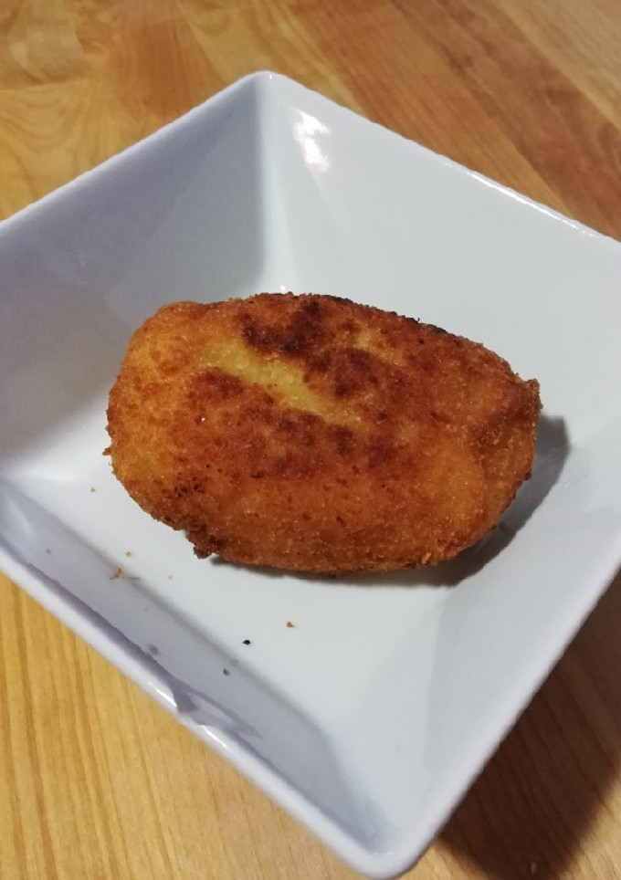 Una foto de Croquetas de pollo con velouté