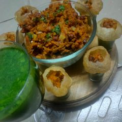 A picture of Chana bataka for pani puri.