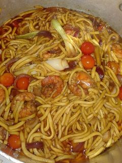 صورة لوصفة نودلز صينيه بالجمبري 🍝