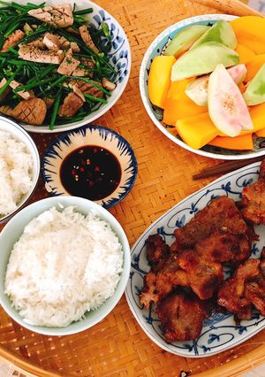 Hình của món Thịt chiên thơm ngon “Cật heo xào bông hẹ.