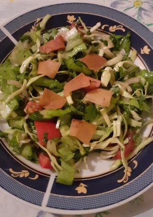 A picture of Fattoush.