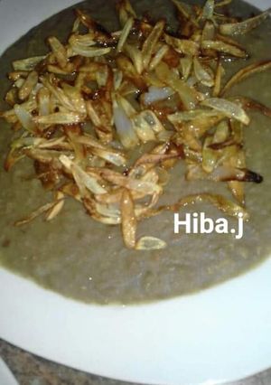 A picture of Mujaddara Makhbousa (Bisara).