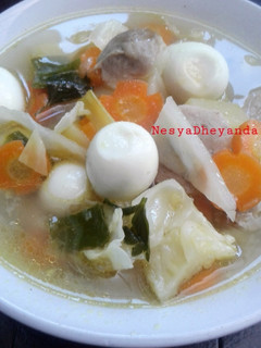 Foto resep Sayur sop telur puyuh + baso