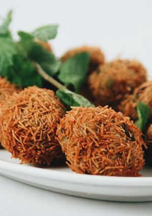 A picture of Corn and Paneer Vermicelli Balls.
