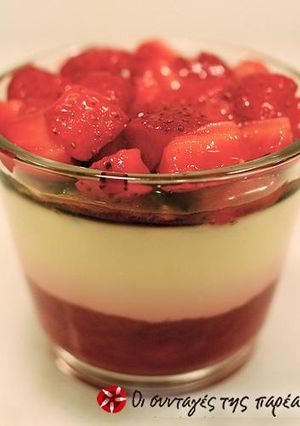 Φωτογραφία της συνταγής Trifle με φράουλες και Lemon Curd