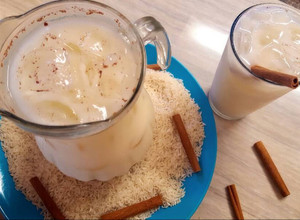 Una foto de Agua de Horchata 100% Natural