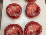 Tortellini di salame ripieni ai formaggi