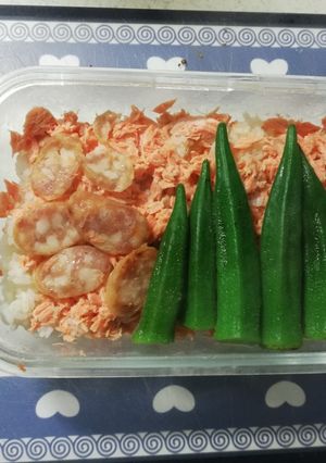 鮭魚臘腸便當 的食譜成品照片