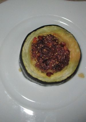 Kölesesen töltött cukkini recept fotója