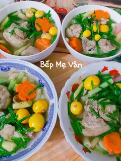 Hình của món Nui rau củ nấu giò heo thập cẩm.