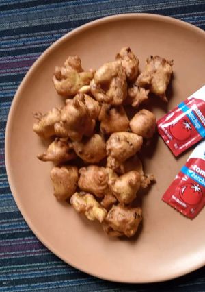 आलू प्याज़ पकोड़े (Aloo pyaz ke pakode recipe in hindi) रेसिपी मुख्य फोटो
