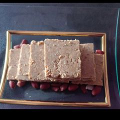 A picture of Peanute leyard Chikki.