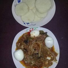 A picture of Boiling yam with fish sauce.