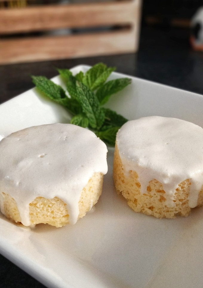 Una foto de Mug cake de limón y coco