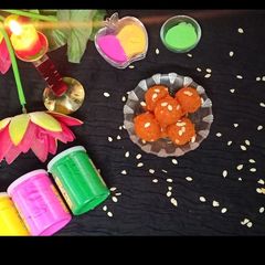 A picture of Boondi ladoo.