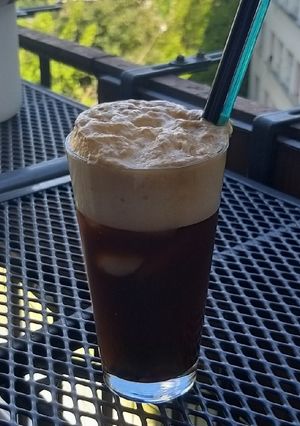 A picture of Espresso gin & tonic.