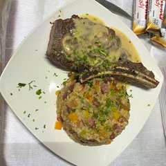 Una foto de Arroz Manposteao y T-Bone Steak