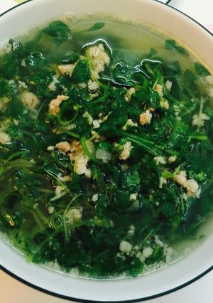 Hình của món Canh rau mầm củ cải và thịt băm.