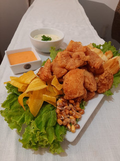 Una foto de Chicharrón de pescado