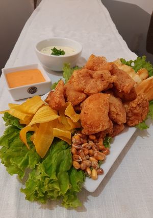 Una foto de Chicharrón de pescado