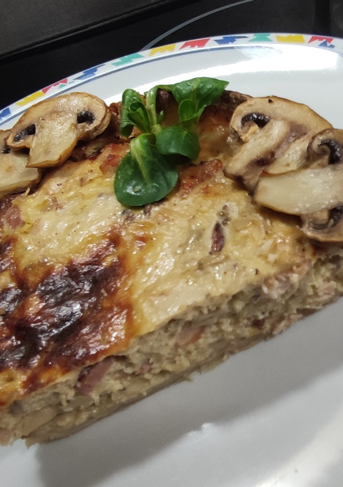 Una foto de Quiche pollo, bacon y champiñones 🍗🥓🍄