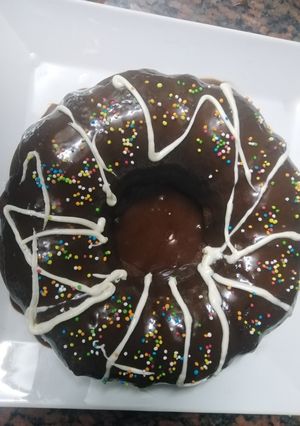 صورة لوصفة كيك شوكولاتة بصوص الشوكولاتة والفارميسيل 😋😋