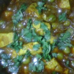 A picture of Matar Paneer.