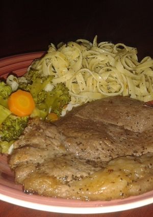 Una foto de Carne Marinada Bien Acompañada