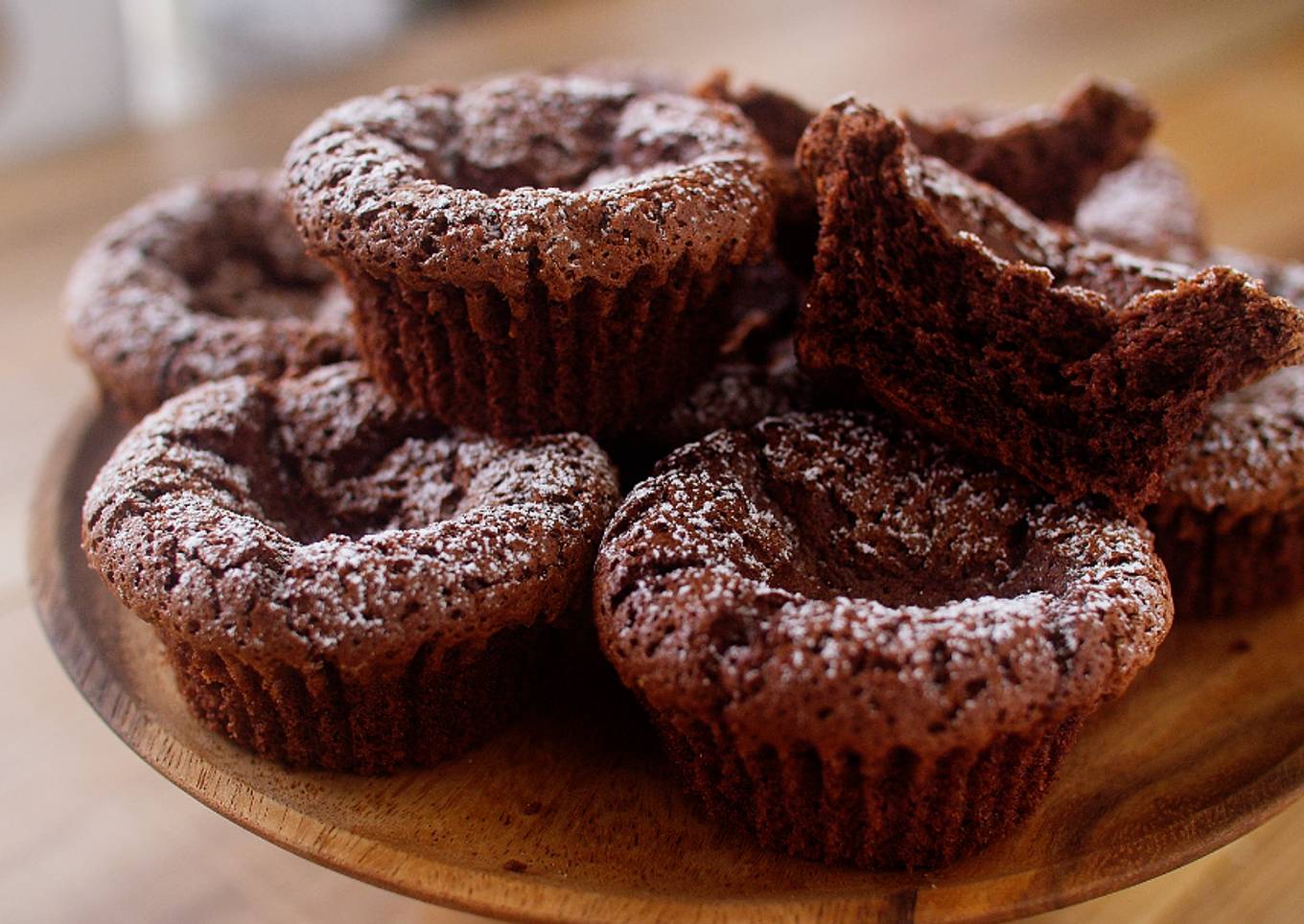 Mini Rich Chocolate Cakes | use 12 cup muffin pan