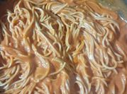 Una foto de sopa crema tomates
