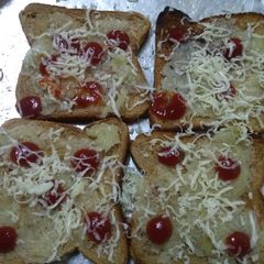 A picture of Bread toast.