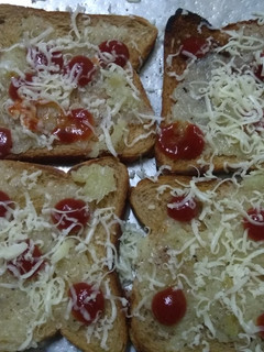 A picture of Bread toast.