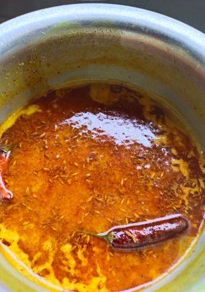 A picture of Dal fry.